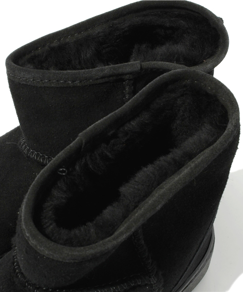 NANO universe(ナノユニバース)の「MINNETONKA/ANKLE HI PUG BOOT(ブーツ・レディース・ブラック・6/7/8)」の8枚目の写真