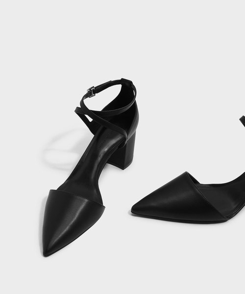 CHARLES & KEITH(チャールズ & キース)の「クリスクロスポインテッドヒール / CRISS CROSS POINTED HEELS(パンプス・レディース・ライトベージュ/ピンク/ブラック・23cm/25.5cm/22.5cm/25cm/24.5cm/23.5cm)」の7枚目の写真