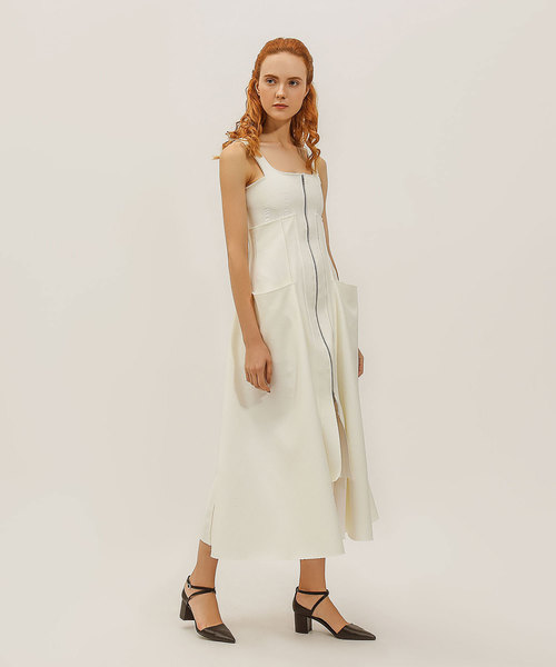 CHARLES & KEITH(チャールズ & キース)の「クリスクロスポインテッドヒール / CRISS CROSS POINTED HEELS(パンプス・レディース・ライトベージュ/ピンク/ブラック・23cm/25.5cm/22.5cm/25cm/24.5cm/23.5cm)」の8枚目の写真