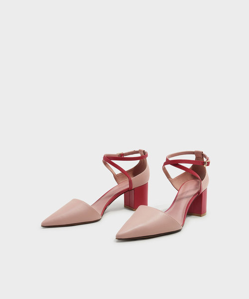 CHARLES & KEITH(チャールズ & キース)の「クリスクロスポインテッドヒール / CRISS CROSS POINTED HEELS(パンプス・レディース・ライトベージュ/ピンク/ブラック・23cm/25.5cm/22.5cm/25cm/24.5cm/23.5cm)」の16枚目の写真