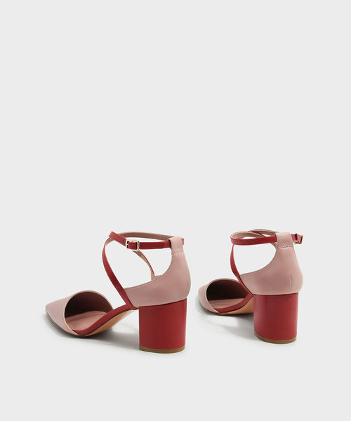 CHARLES & KEITH(チャールズ & キース)の「クリスクロスポインテッドヒール / CRISS CROSS POINTED HEELS(パンプス・レディース・ライトベージュ/ピンク/ブラック・23cm/25.5cm/22.5cm/25cm/24.5cm/23.5cm)」の17枚目の写真