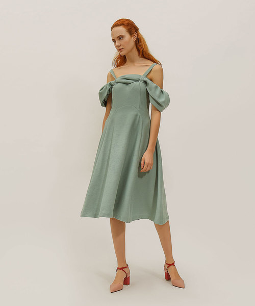 CHARLES & KEITH(チャールズ & キース)の「クリスクロスポインテッドヒール / CRISS CROSS POINTED HEELS(パンプス・レディース・ライトベージュ/ピンク/ブラック・23cm/25.5cm/22.5cm/25cm/24.5cm/23.5cm)」の19枚目の写真