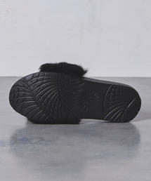 UGG（アグ）の「＜UGG(アグ)＞ファー サンダル（サンダル）」 - WEAR