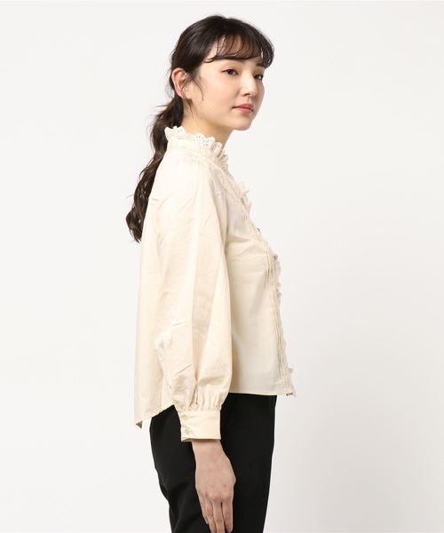 one after another NICE CLAUP（ワンアフターアナザーナイスクラップ）の「ヴィンテージフリルブラウス（シャツ/ブラウス・レディース・ブラック/オフホワイト/アイボリー・FREE）」の4枚目の写真