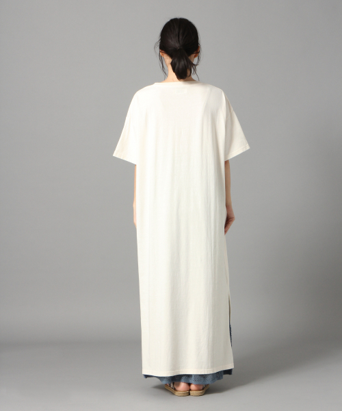 LOWRYS FARM（ローリーズファーム）の「ピグメントＴシャツワンピ　833199（ワンピース・レディース・アイボリー/ブラック/ブルー/レッド・FREE）」の6枚目の写真