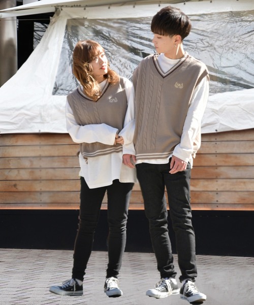 PairPair(ペアペア)の「ショート丈チルデンニットベスト(ベスト・レディース・モカ/アイボリー・FREE)」の4枚目の写真