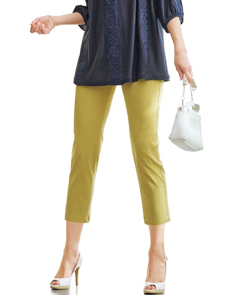 BELLUNA PLUS（ベルーナ）の「美ストレッチ素材アンクル丈レギンスパンツ股下６０cm（その他パンツ・レディース・ブラック/グレー/オフホワイト/オリーブ/イエロー/インディゴブルー/杢グレー/ケミカルウォッシュ/モカ/ベージュ/ライトグレー/イエロー系その他/ライム/セージグリーン/ブラウン系その他/グレー系その他・SMALL/MEDIUM/LARGE/X-LARGE）」の11枚目の写真