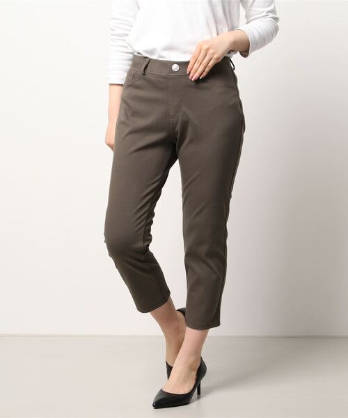 BELLUNA PLUS（ベルーナ）の「美ストレッチ素材アンクル丈レギンスパンツ股下６０cm（その他パンツ・レディース・ブラック/グレー/オフホワイト/オリーブ/イエロー/インディゴブルー/杢グレー/ケミカルウォッシュ/モカ/ベージュ/ライトグレー/イエロー系その他/ライム/セージグリーン/ブラウン系その他/グレー系その他・SMALL/MEDIUM/LARGE/X-LARGE）」の22枚目の写真