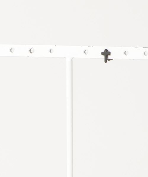 Vaya Con Dios（ヴァヤコンディオス）の「【VayaConDios/ヴァヤコンディオス】ステンレス製miniクロスピアス[片耳用]（ピアス（片耳用）・メンズ・ブラック/シルバー/ゴールド/ピンクゴールド・FREE）」の5枚目の写真