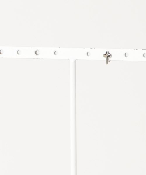 Vaya Con Dios（ヴァヤコンディオス）の「【VayaConDios/ヴァヤコンディオス】ステンレス製miniクロスピアス[片耳用]（ピアス（片耳用）・メンズ・ブラック/シルバー/ゴールド/ピンクゴールド・FREE）」の6枚目の写真