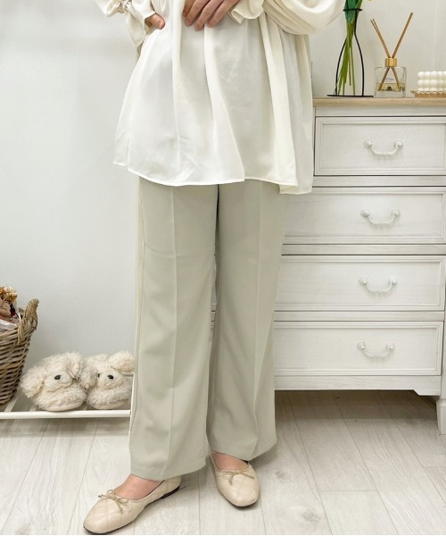 apres jour(アプレジュール)の「MILKフレアパンツ【ZOZOTOWN限定アイテム】(その他パンツ・レディース・アイボリー/ブルー系その他/オレンジ系その他/ブラック/ラベンダー/モカ/ダークブラウン/その他/ミント・MEDIUM/X-LARGE/SMALL)」の5枚目の写真