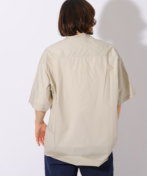 FREAK'S STORE(フリークスストア)の「WEB限定 Wide Fit ワイドフィット バンドカラー ショートスリーブシャツ/オーバーサイズ(シャツ/ブラウス・メンズ・オフホワイト/ブラック/グレイッシュベージュ/サックスブルー/ストライプ・SMALL/MEDIUM/LARGE)」の10枚目の写真