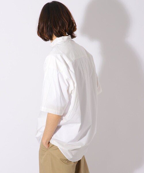 FREAK'S STORE(フリークスストア)の「WEB限定 Wide Fit ワイドフィット バンドカラー ショートスリーブシャツ/オーバーサイズ(シャツ/ブラウス・メンズ・オフホワイト/ブラック/グレイッシュベージュ/サックスブルー/ストライプ・SMALL/MEDIUM/LARGE)」の14枚目の写真