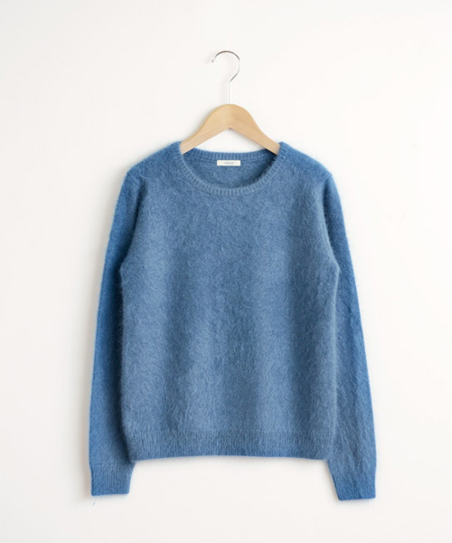 NIMES(ニーム)の「7Gアンゴラミンク加工 クルーネックプルオーバー(ニット/セーター・レディース・チャコールグレー/ベージュ/ターコイズブルー/イエロー・ONE SIZE)」の4枚目の写真