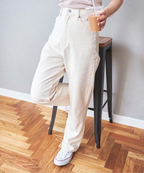 WEGO（ウィゴー）の「WEGO/【マルチサイズ】ハイウエストストレートパンツ（デニムパンツ・レディース・インディゴブルー/ホワイト系その他/グリーン系その他/ダークインディゴブルー/ブラウン/ピンク/ブラック系その他/ライトインディゴブルー/ベージュ/カーキ/ブラウン系その他/グリーン/レッド/ブラック/ケリー/ピンク系その他・SMALL/LARGE/X-SMALL/MEDIUM/MEDIUM/TALL）」の2枚目の写真