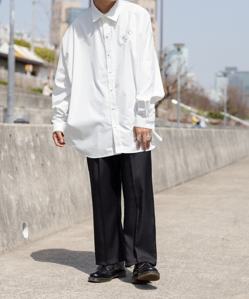 kutir（クティール）の「フラワー刺繍オーバーシャツ（シャツ/ブラウス・メンズ・ホワイト/ブラック/ライトグリーン・MEDIUM/LARGE）」の5枚目の写真