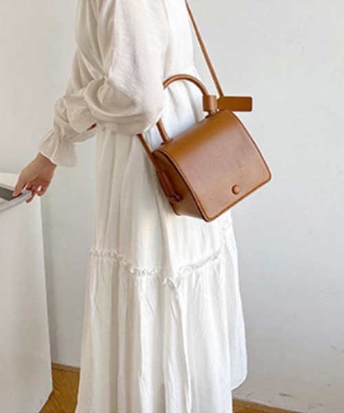 aimoha（アイモハ）の「箱型シンプルバッグ（ショルダーバッグ・レディース・ブラック/ベージュ/ブラウン/イエロー・FREE）」の3枚目の写真