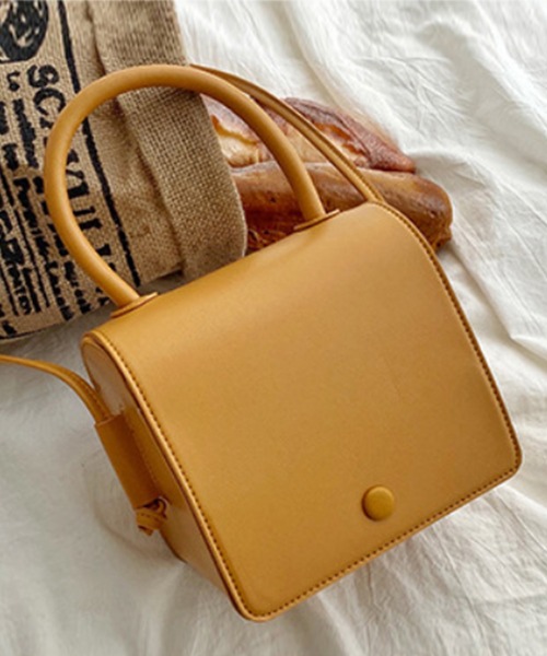 aimoha（アイモハ）の「箱型シンプルバッグ（ショルダーバッグ・レディース・ブラック/ベージュ/ブラウン/イエロー・FREE）」の6枚目の写真