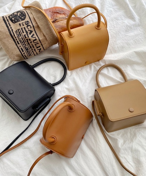 aimoha（アイモハ）の「箱型シンプルバッグ（ショルダーバッグ・レディース・ブラック/ベージュ/ブラウン/イエロー・FREE）」の7枚目の写真