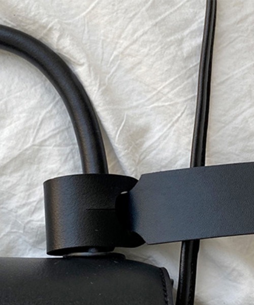 aimoha（アイモハ）の「箱型シンプルバッグ（ショルダーバッグ・レディース・ブラック/ベージュ/ブラウン/イエロー・FREE）」の22枚目の写真