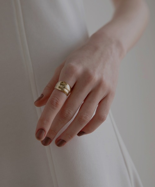 MIELI INVARIANT(ミエリインヴァリアント)の「Wide Form Ring(リング・レディース・ゴールド/シルバー・FREE)」の1枚目の写真