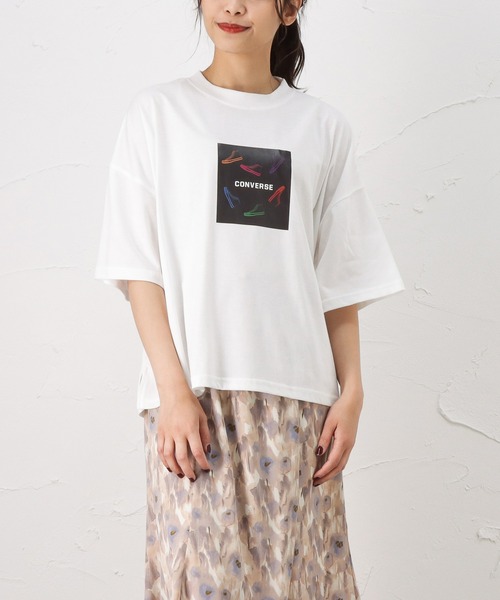 CONVERSE（コンバース）の「CONVERSE コンバース ALL STAR オールスター カラフル シューズプリント 半袖Tシャツ（Tシャツ/カットソー・レディース・ブラック/ベージュ/ホワイト・L/M）」の2枚目の写真