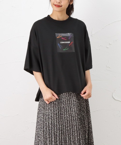 CONVERSE（コンバース）の「CONVERSE コンバース ALL STAR オールスター カラフル シューズプリント 半袖Tシャツ（Tシャツ/カットソー・レディース・ブラック/ベージュ/ホワイト・L/M）」の3枚目の写真