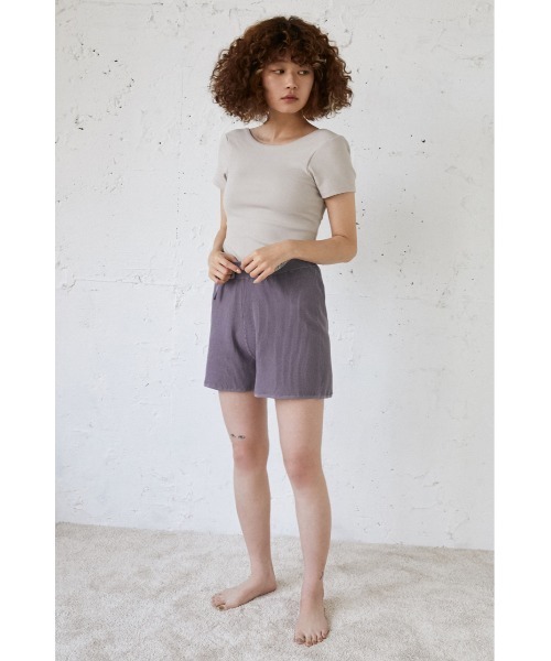 SLY（スライ）の「Sly Skin BACK OPEN/CUP IN T/SH バックオープン カップイン Tシャツ（ルームウェア/パジャマ・レディース・アイボリー/オレンジ系その他/ブラック・2/1）」の5枚目の写真