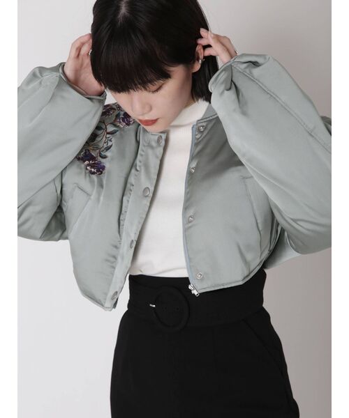 MURUA（ムルーア）の「エンブロイダリーショートブルゾン（ブルゾン・レディース・ブラック/グリーン/アイボリー・FREE）」の14枚目の写真