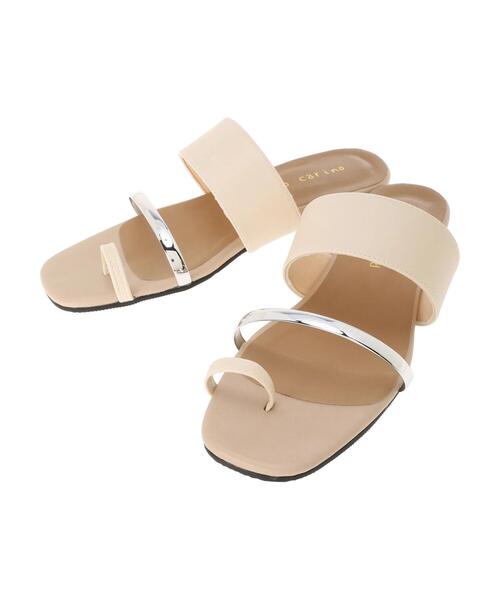 Green　Parks（グリーンパークス）の「・メタリックアクセントサンダル＊（サンダル・レディース・アイボリー/グレイッシュベージュ/ブラック/パイソン・L/M）」の10枚目の写真