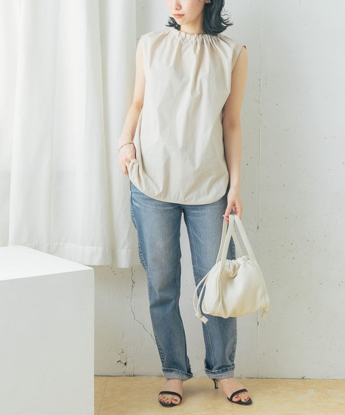 URBAN RESEARCH ROSSO WOMEN（アーバンリサーチ　ロッソ）の「バックリボンギャザーブラウス（シャツ/ブラウス・レディース・チャコールグレー/オレンジ/ライトベージュ・FREE）」の11枚目の写真