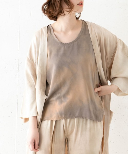 URBAN RESEARCH ROSSO WOMEN（アーバンリサーチ　ロッソ）の「TANAKA　SILK TANK-TOP（タンクトップ・レディース・ベージュ系その他・SMALL）」の3枚目の写真