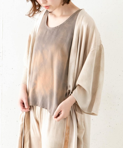 URBAN RESEARCH ROSSO WOMEN（アーバンリサーチ　ロッソ）の「TANAKA　SILK TANK-TOP（タンクトップ・レディース・ベージュ系その他・SMALL）」の4枚目の写真