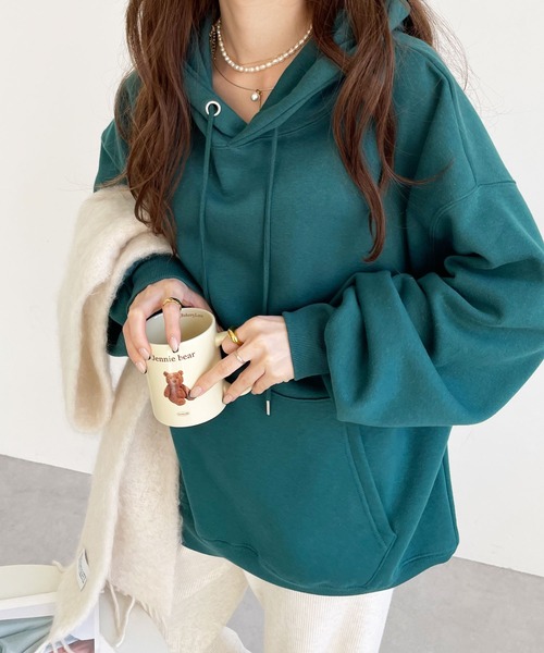 GeeRA（ジーラ）の「綿混裏起毛ビッグシルエットパーカー（パーカー・レディース・チャコール/ブラック/パープル/ベージュ/グリーン/ピンク/ダークグリーン・S/M/L/XL/XX-LARGE）」の4枚目の写真