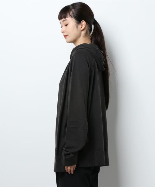 Whim Gazette（ウィムガゼット）の「裏毛スウェットパーカー（パーカー・レディース・チャコールグレー・FREE）」の2枚目の写真