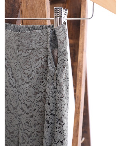 RANDEBOO(ランデブー)の「Lace ivy slacks(スラックス・レディース・カーキ/アイボリー・FREE)」の3枚目の写真