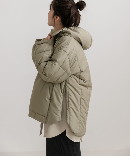 LAATO（ラート）の「SNOWMAN PULL OVER（ダウンジャケット/コート・レディース・オフホワイト/グリーン・FREE）」の11枚目の写真