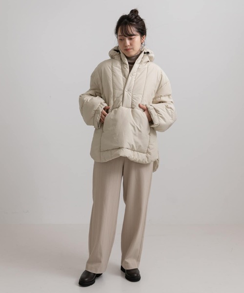 LAATO（ラート）の「SNOWMAN PULL OVER（ダウンジャケット/コート・レディース・オフホワイト/グリーン・FREE）」の19枚目の写真