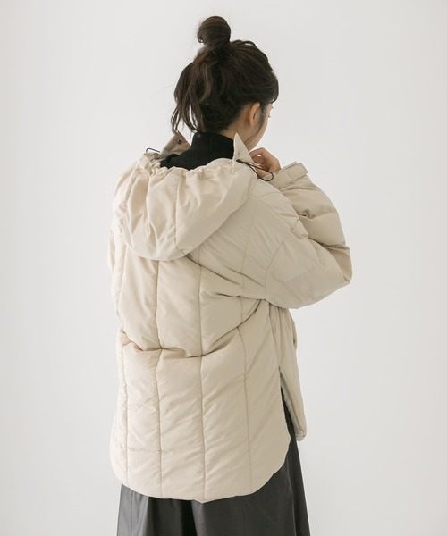 LAATO（ラート）の「SNOWMAN PULL OVER（ダウンジャケット/コート・レディース・オフホワイト/グリーン・FREE）」の6枚目の写真