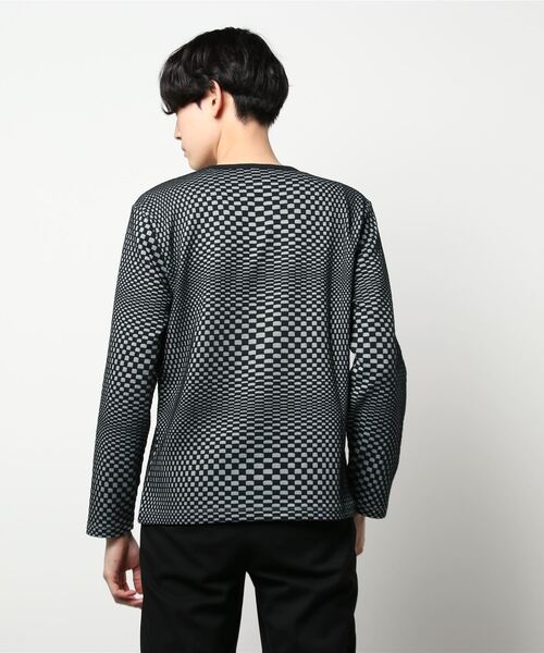 NICOLE CLUB FOR MEN（ニコルクラブフォーメン）の「【21年モデル】ジオメトリックブリスタージャカードカットソー（Tシャツ/カットソー・メンズ・ブラック系その他/オフホワイト/レッド系その他/ブラック/ホワイト系その他・LARGE/X-LARGE/MEDIUM）」の6枚目の写真