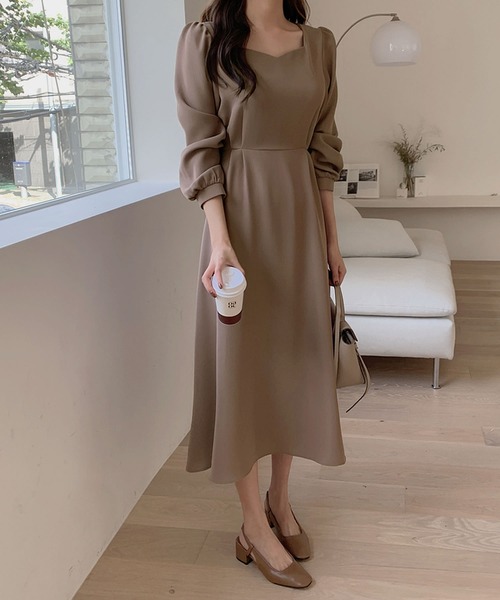 Primazel（プリマゼル）の「スクエアネック シンプルワンピース（ワンピース・レディース・モカ・L/M）」の2枚目の写真