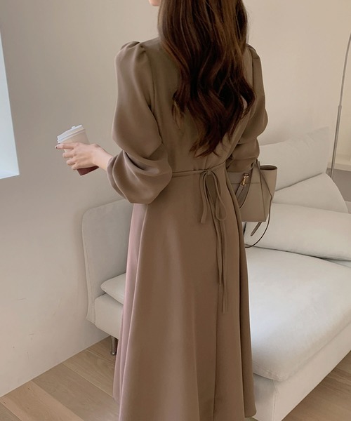 Primazel（プリマゼル）の「スクエアネック シンプルワンピース（ワンピース・レディース・モカ・L/M）」の5枚目の写真