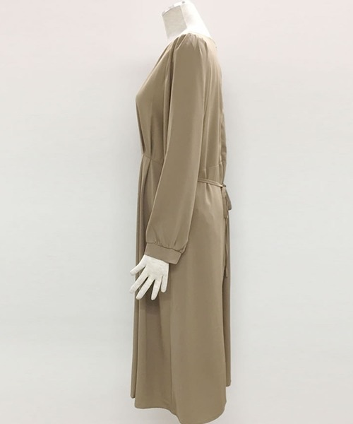 Primazel（プリマゼル）の「スクエアネック シンプルワンピース（ワンピース・レディース・モカ・L/M）」の11枚目の写真