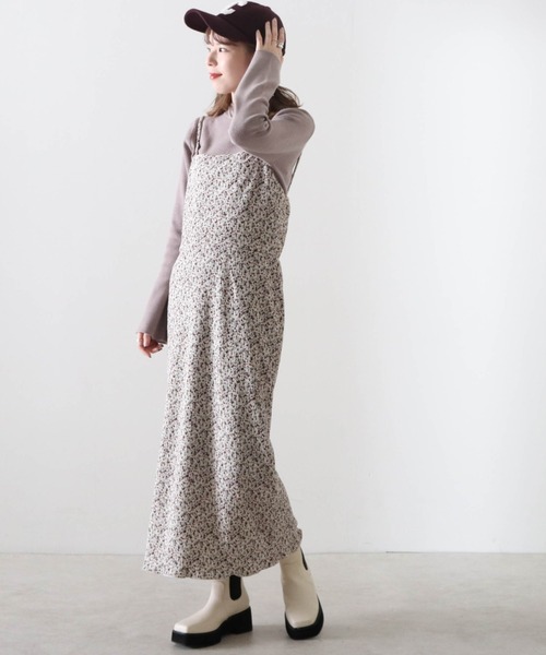 Cheek（チーク）の「花柄ベロアプリーツキャミワンピース＋リブハイネックニットセット（ワンピース・レディース・グレイッシュベージュ/チャコールグレー/ブラウン・FREE）」の4枚目の写真