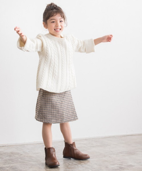 lulpini(ルルピー二)の「kids ケーブルAラインニット(ニット/セーター・キッズ・アイボリー/シルバーグレー/ラベンダー・S/M/L)」の18枚目の写真