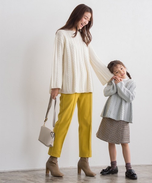 lulpini(ルルピー二)の「kids ケーブルAラインニット(ニット/セーター・キッズ・アイボリー/シルバーグレー/ラベンダー・S/M/L)」の5枚目の写真