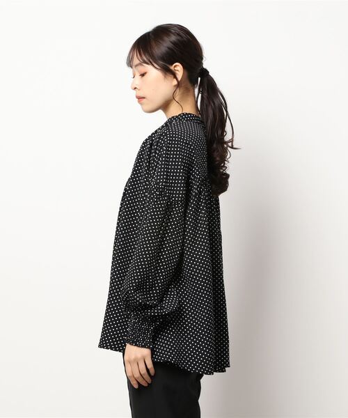 coca（coca）（コカ）の「ドット柄ボリュームスリーブブラウス（シャツ/ブラウス・レディース・ブラック・M/L）」の3枚目の写真