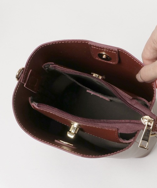 URBAN RESEARCH ROSSO（アーバンリサーチロッソ）の「3ルームショルダーバッグ（ショルダーバッグ・レディース・ベージュ/ボルドー/ブラック・-）」の5枚目の写真