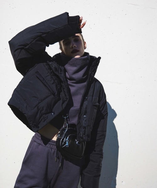 FIG&VIPER（フィグアンドバイパー）の「ハイネックLOGOPO（Tシャツ/カットソー・レディース・グリーン/アイボリー/ダークグレー・FREE）」の8枚目の写真