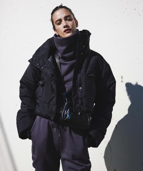 FIG&VIPER（フィグアンドバイパー）の「ハイネックLOGOPO（Tシャツ/カットソー・レディース・グリーン/アイボリー/ダークグレー・FREE）」の9枚目の写真